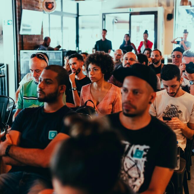 Crescimento e Inovação nas Feiras de Negócios: Como Eventos B2B Estão Transformando o Futuro Empresarial